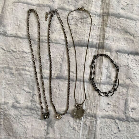 Necklace bundle with 9” chain drop w/single jewels and bracelet w/black pearls - Picture 1 of 10